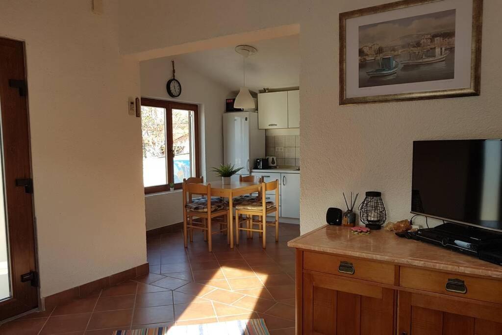 "Bura Bura" Apartment, Karlobag, Vacation With A View Exterior photo