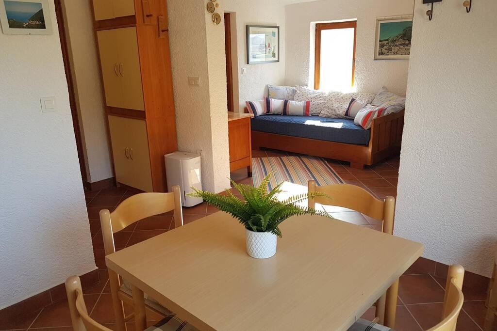 "Bura Bura" Apartment, Karlobag, Vacation With A View Exterior photo